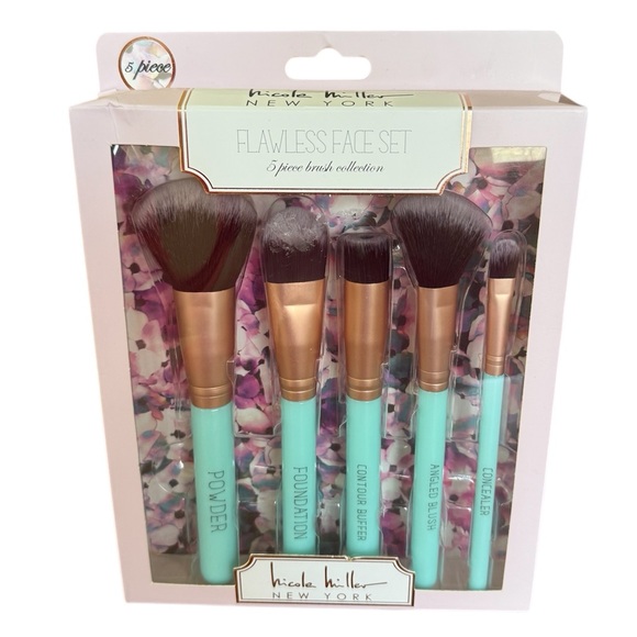 Nicole Miller Other - Nicole Miller Flawless Face 5 Piece Makeup Brush Set